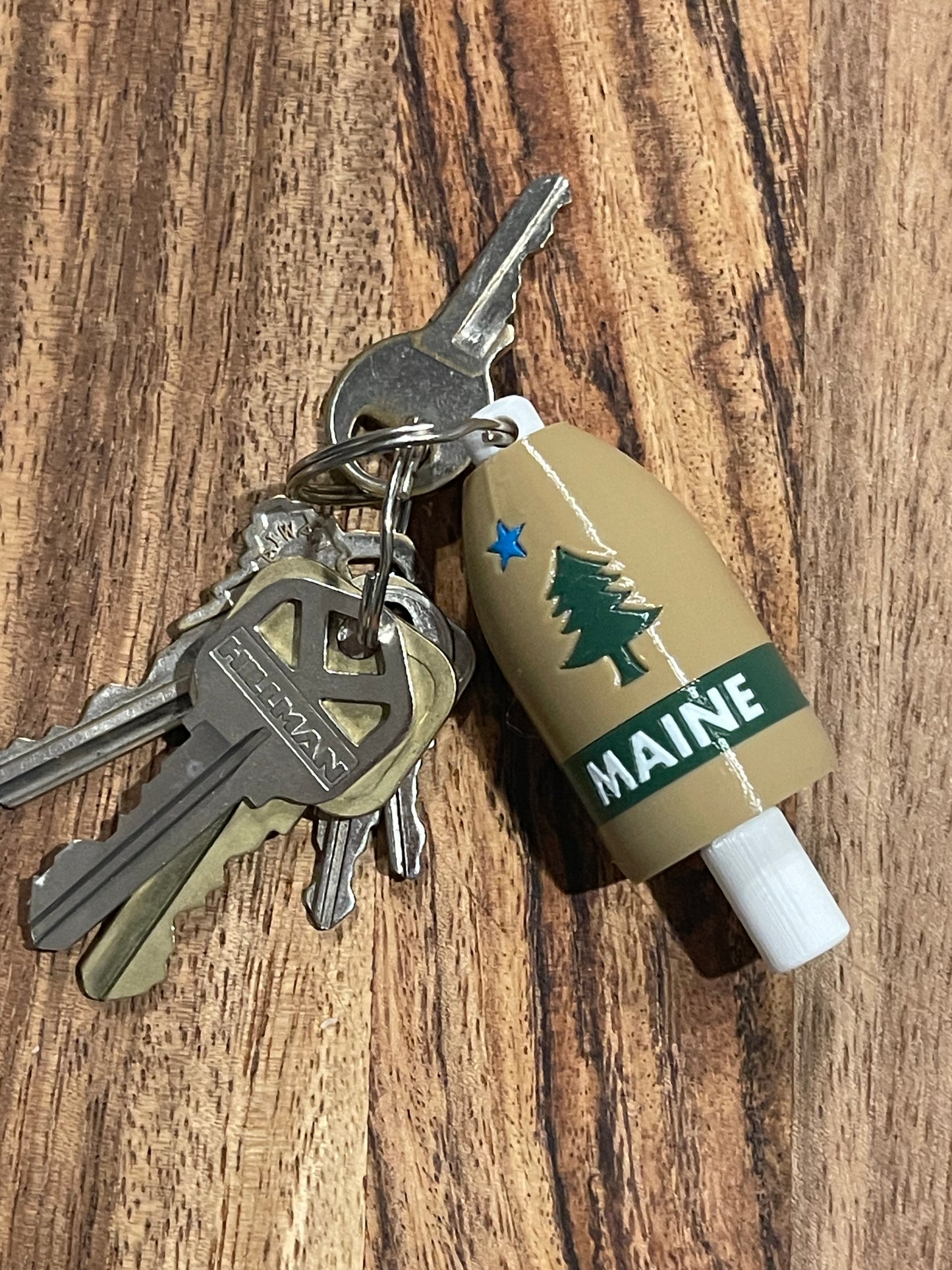 Tan Brown 1901 Maine State Flag Keychain Buoy