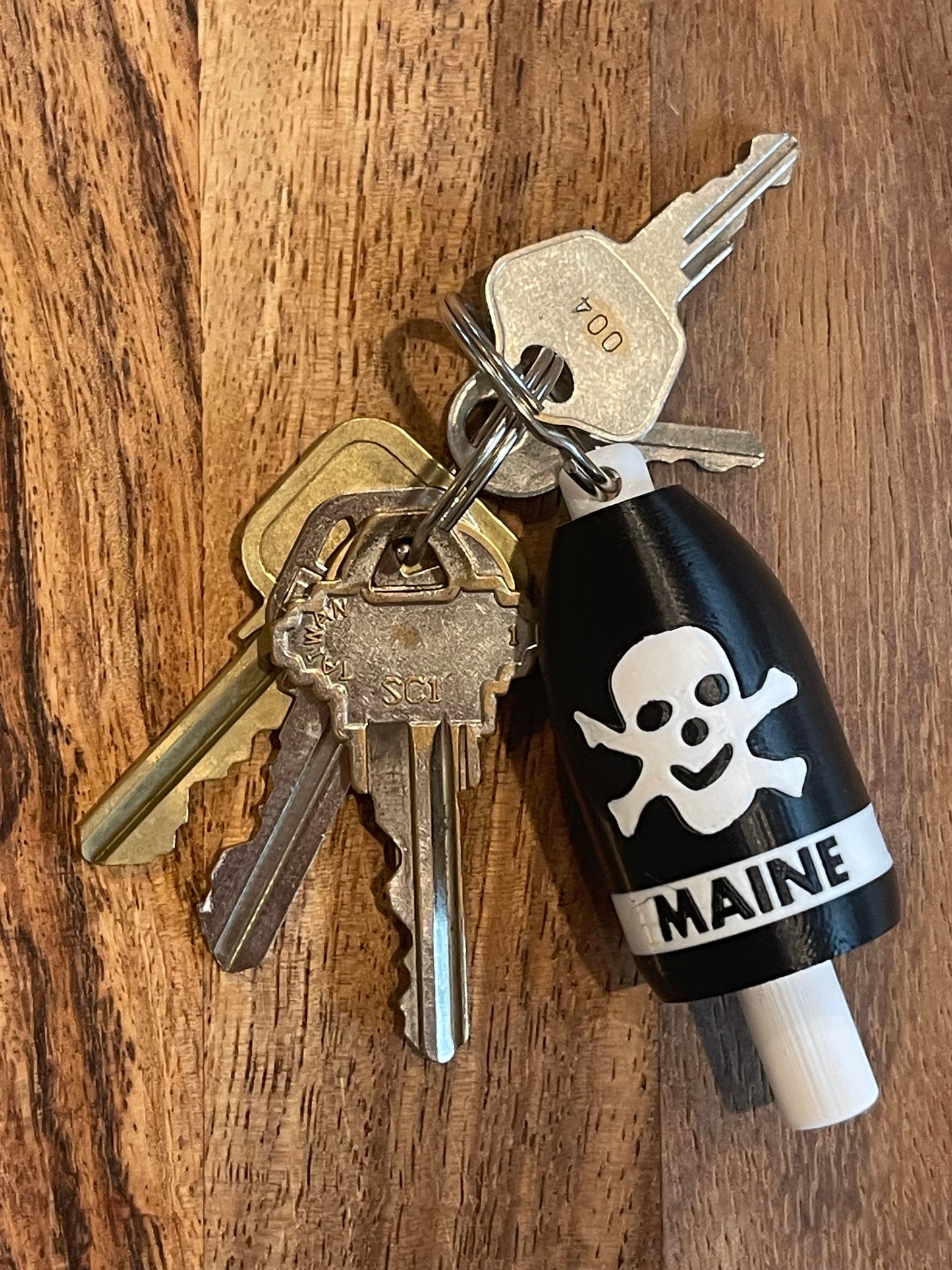 Skull and Crossbones Keychain Buoy (BWSCB)